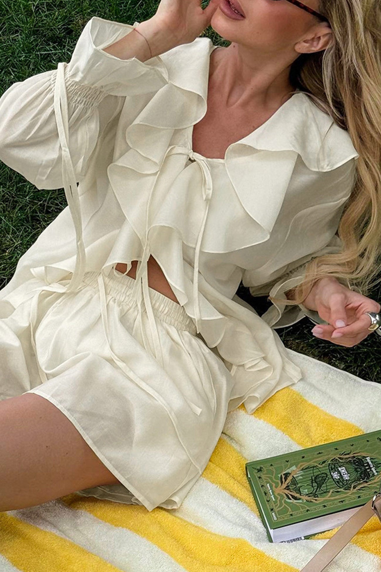 Ruffle Tie-up Sweet Shirt Set
