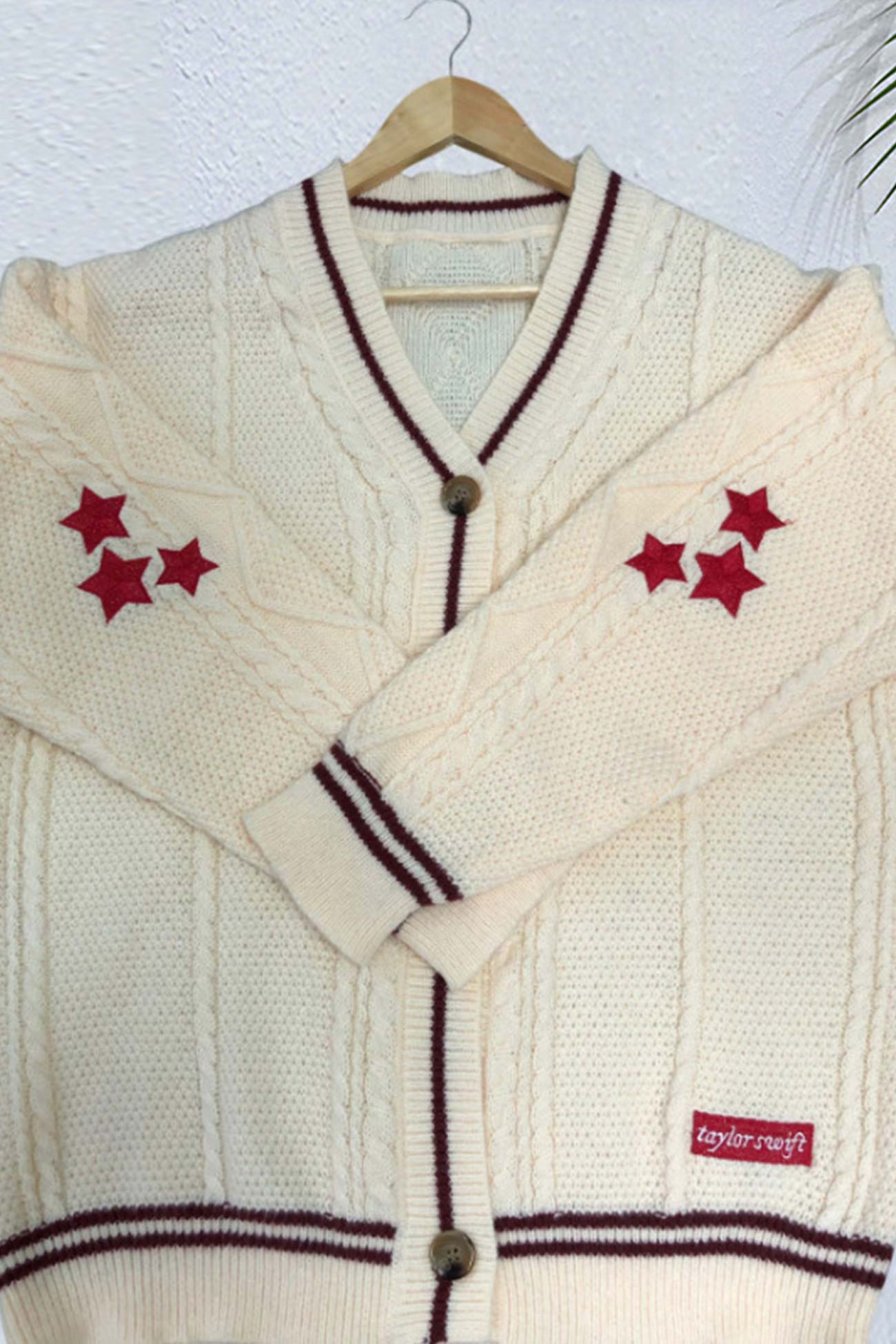 Five Pointed Star Embroidery Knit Cardigan