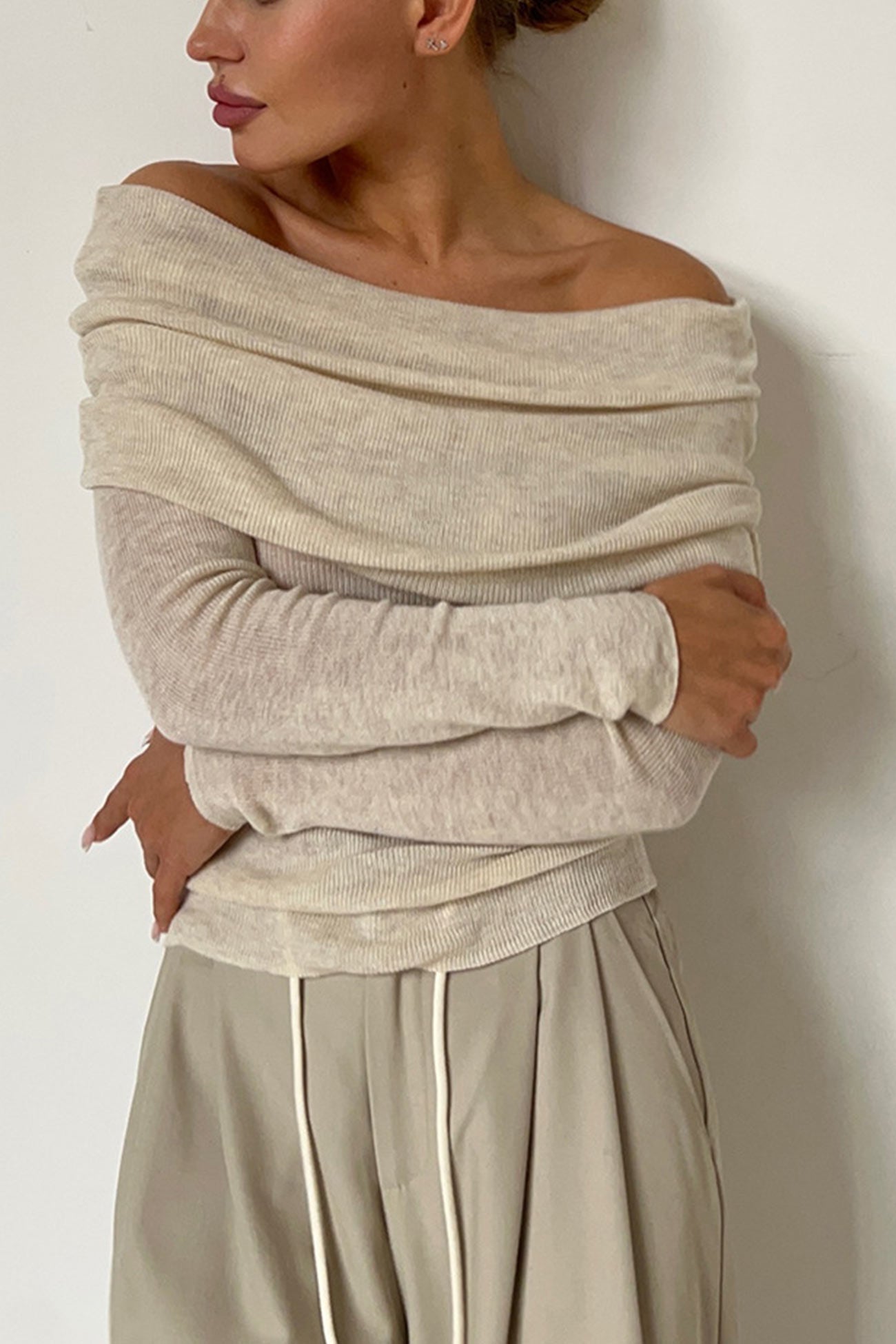 Off-shoulder Long Sleeve Knit Top