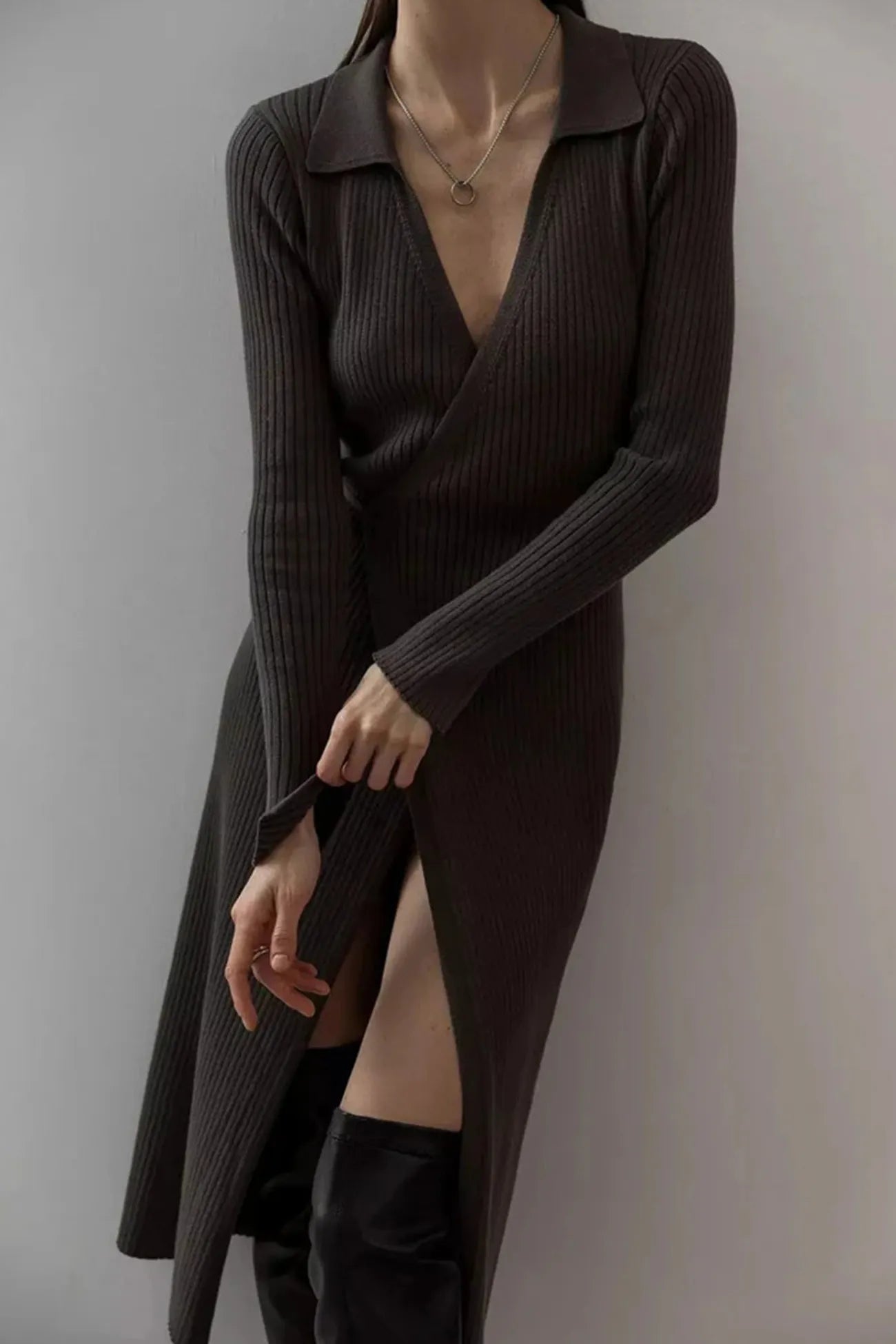 V Neck Tie-up Slit Knit Dress