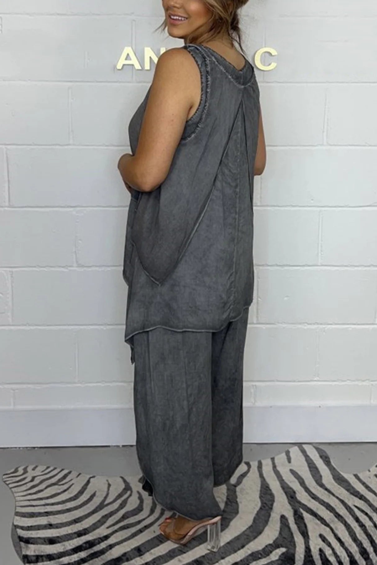 Solid Color Irregular Three-piece Outfit