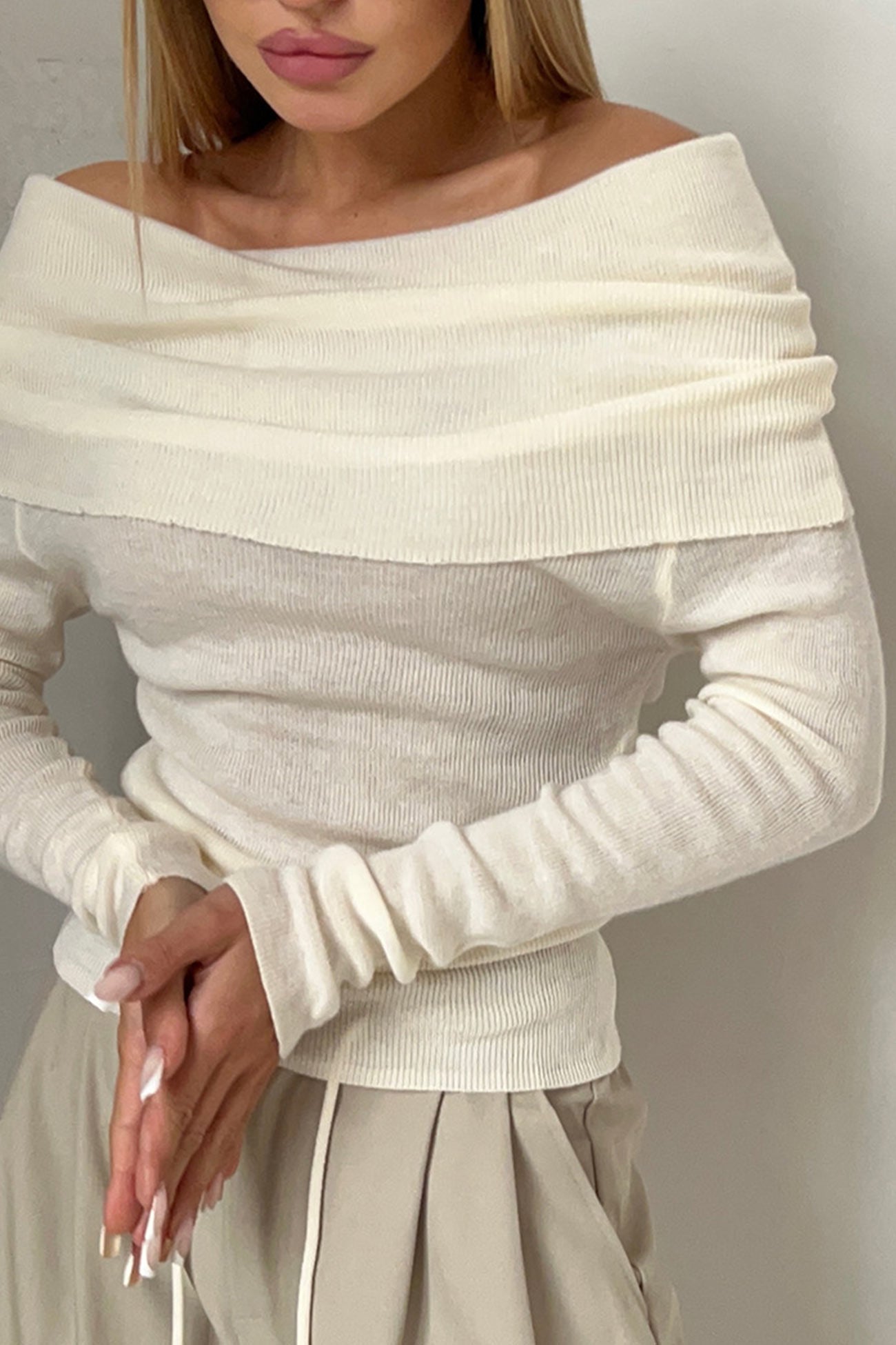 Off-shoulder Long Sleeve Knit Top